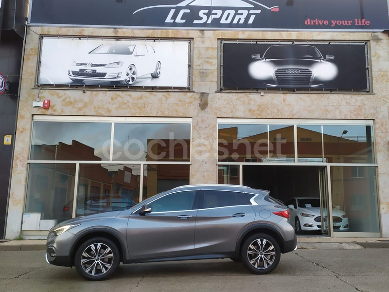 INFINITI QX30 2.2D PREMIUM 7DCT AWD 5p.