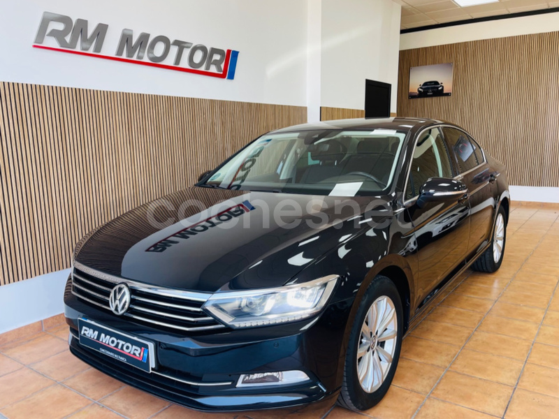 VOLKSWAGEN Passat Advance 2.0 TDI 110kW 150CV DSG 4p.