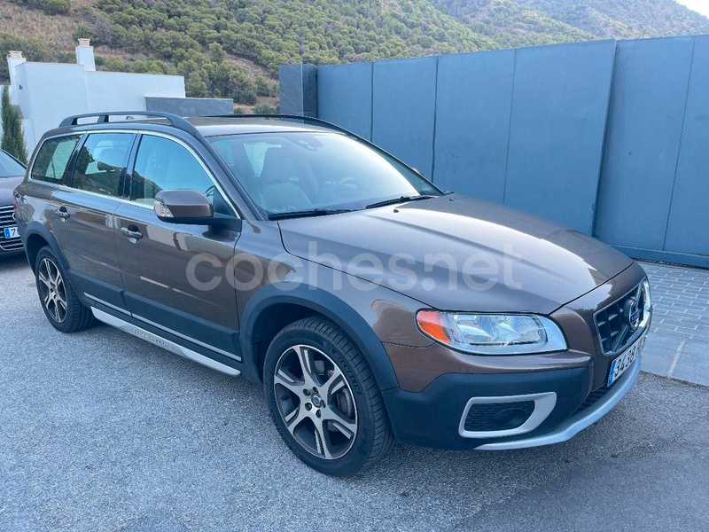 VOLVO XC70 2.4 D4 AWD Momentum 5p.