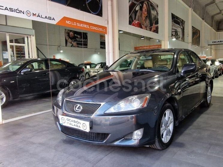 LEXUS IS220d Luxury 4p.