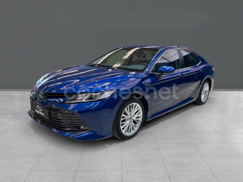 TOYOTA Camry 2.5 220H Luxury 4p.