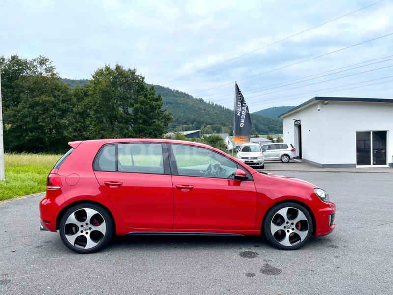 VOLKSWAGEN Golf 2.0 TSI 210cv GTI 5p.