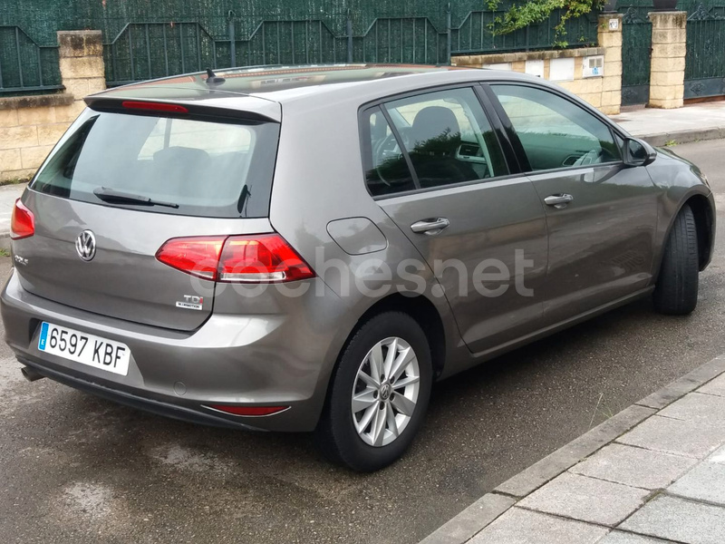 VOLKSWAGEN Golf Advance 1.6 TDI