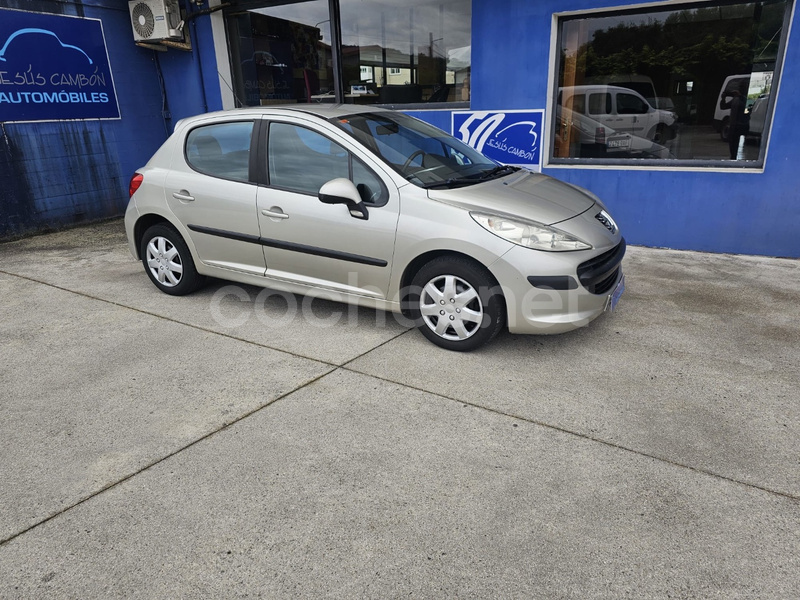 PEUGEOT 207 Confort 1.4 VTi 16v 95