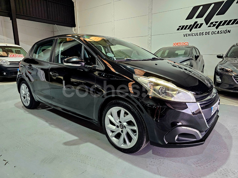 PEUGEOT 208 5P LIKE 1.6 BlueHDi 55KW 75CV 5p.