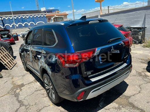 MITSUBISHI Outlander 200 MPI Motion CVT 2WD 5 Plazas 5p.