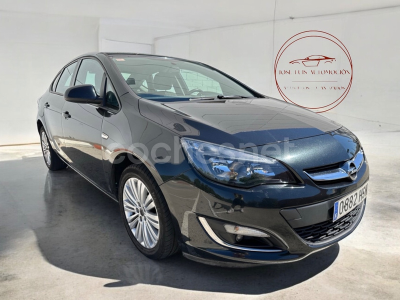 OPEL Astra 1.4 Turbo Excellence 4p.