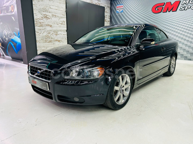 VOLVO C70 2.4i Summum