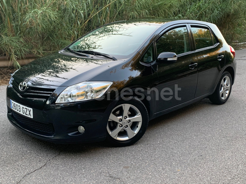 TOYOTA Auris 1.6 VVTi Active 5p.