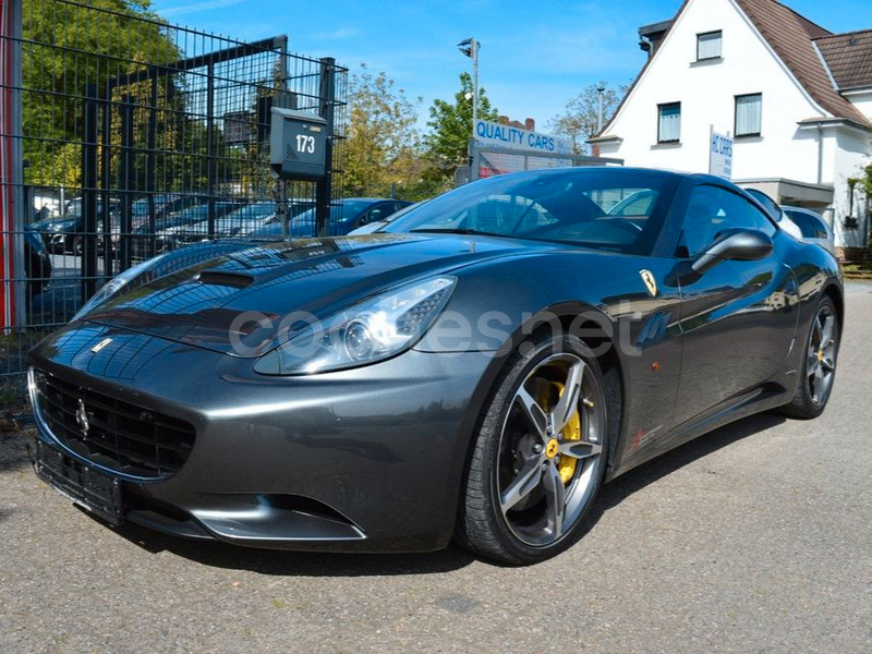 FERRARI California 4.3 V8 4 plazas 2p.