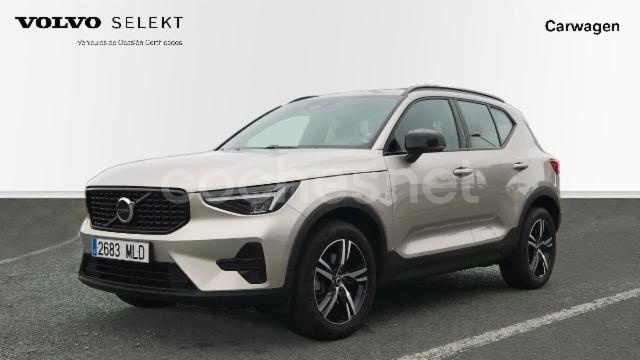 VOLVO XC40 2.0 B3 G Plus Dark Auto