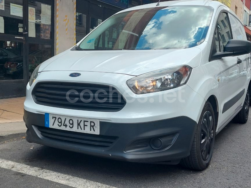 FORD Tourneo Courier 1.5 TDCi Ambiente