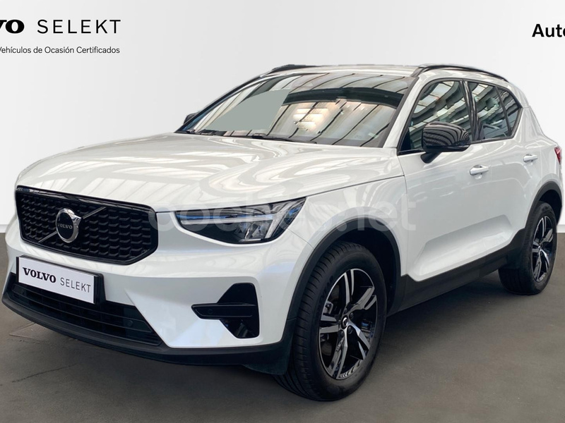 VOLVO XC40 2.0 B3 G Plus Dark Auto