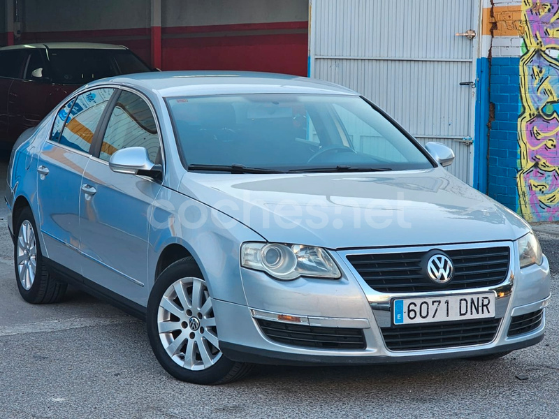 VOLKSWAGEN Passat 2.0 TDI Trendline 4p.