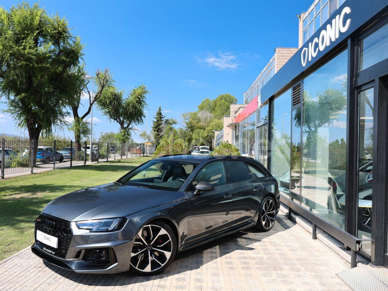 AUDI A4 RS4 Avant TFSI quattro tiptronic