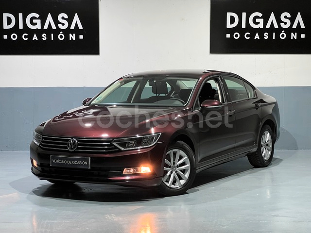 VOLKSWAGEN Passat Edition 1.6 TDI 88kW 120CV DSG 4p.