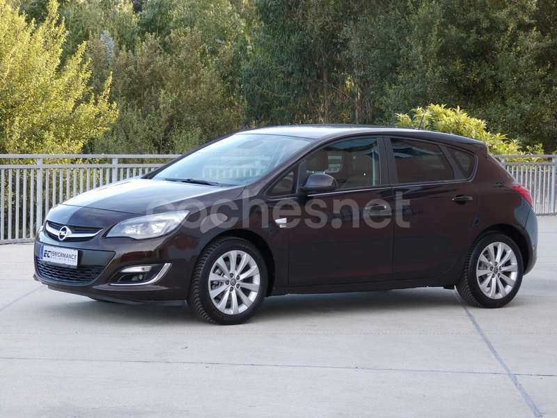 OPEL Astra 1.4 Turbo Excellence