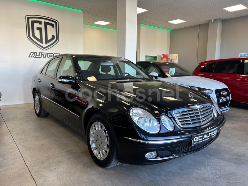 MERCEDES-BENZ Clase E E 270 CDI ELEGANCE 4p.