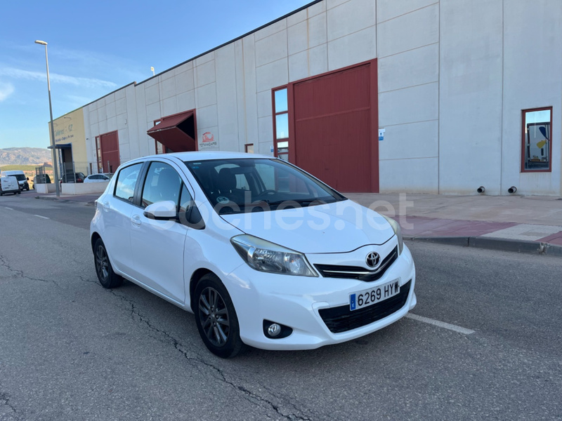 TOYOTA Yaris 90D Advance 5p.