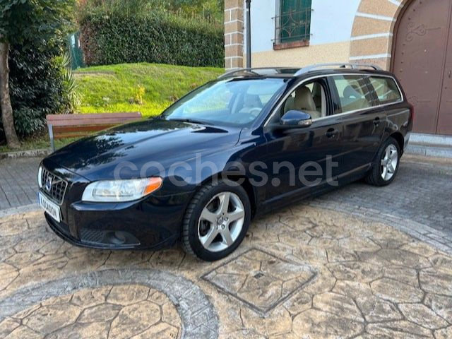 VOLVO V70 2.0D Summum