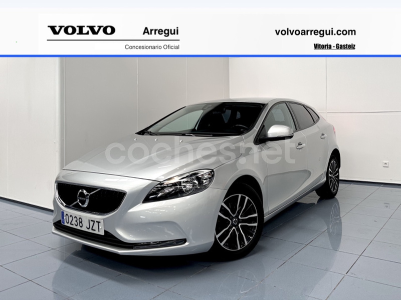 VOLVO V40 2.0 D2 Momentum 5p.