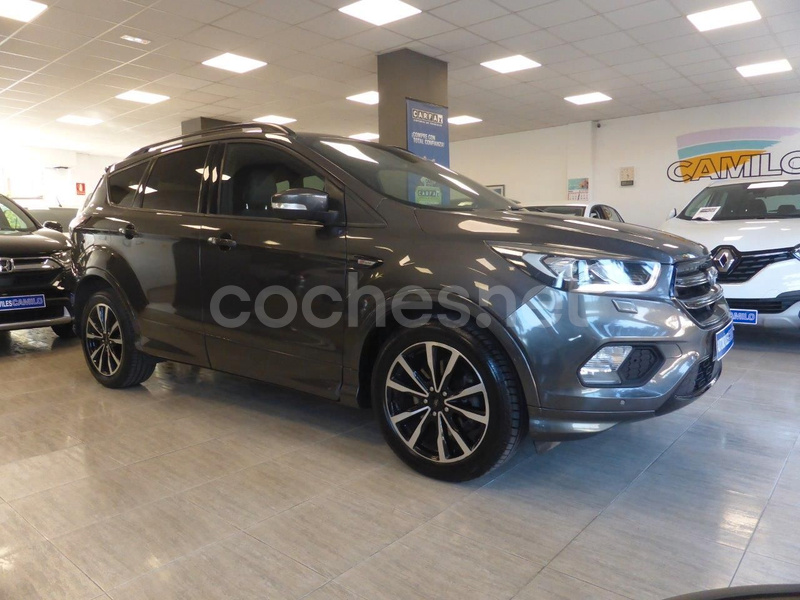 FORD Kuga 2.0 TDCi 110kW 4x2 STLine 5p.