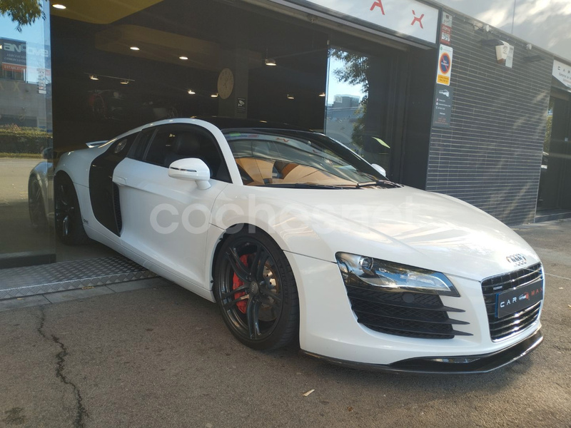 AUDI R8 4.2 FSI V8 quattro