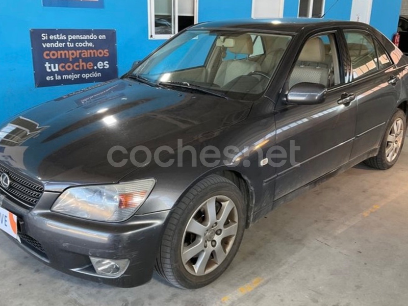 LEXUS IS200 2.0 Auto Premium 4p.