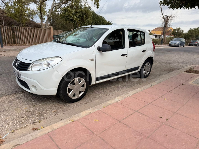 DACIA Sandero Ambiance 1.2 16v 75cv 5p.