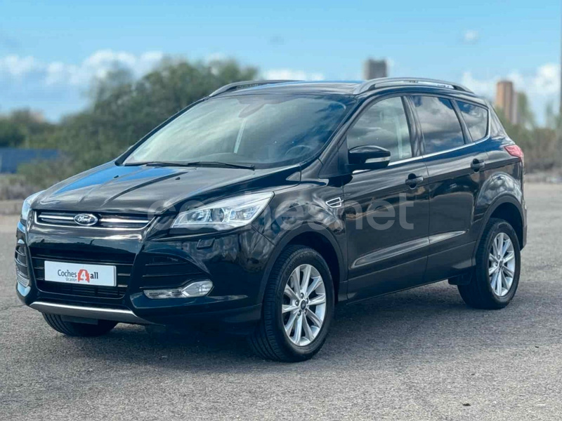 FORD Kuga 2.0 TDCi 140 4x4 Titanium Powershift 5p.