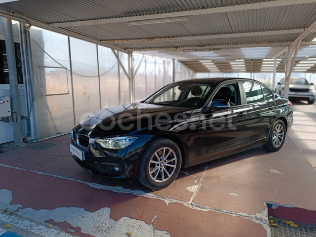 BMW Serie 3 318dA Business 4p.