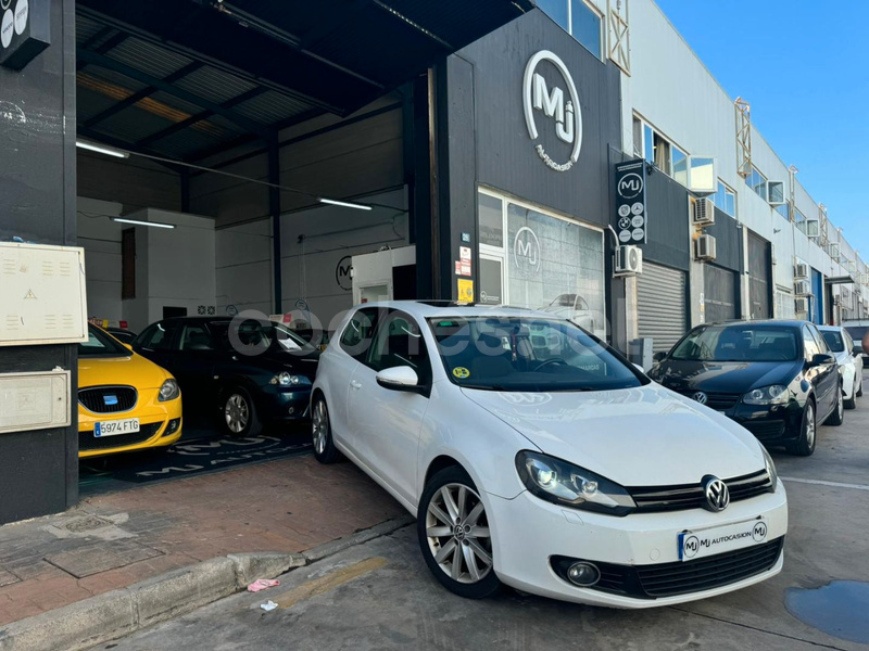 VOLKSWAGEN Golf 1.6 TDI DPF DSG Sport