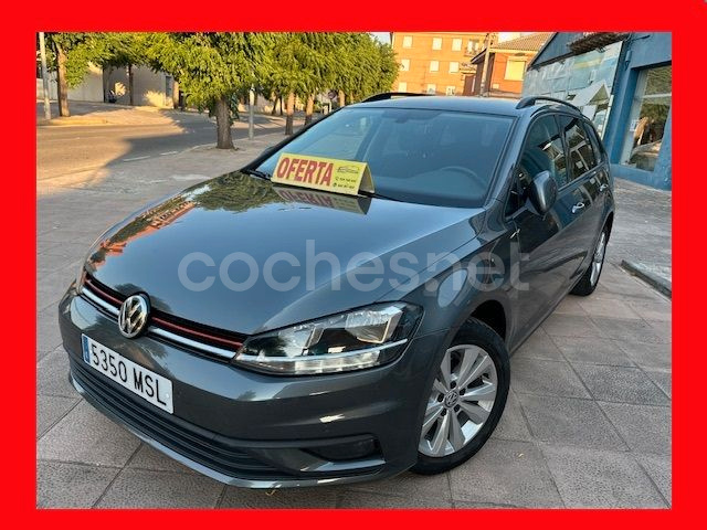 VOLKSWAGEN Golf Business Navi 1.6 TDI Variant