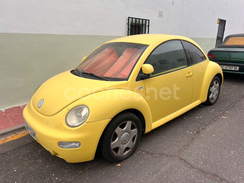 VOLKSWAGEN New Beetle 2.0