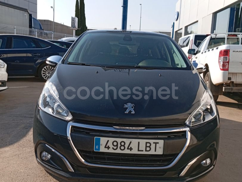 PEUGEOT 208 5P Signature 1.2L PureTech 60KW 82CV 5p.