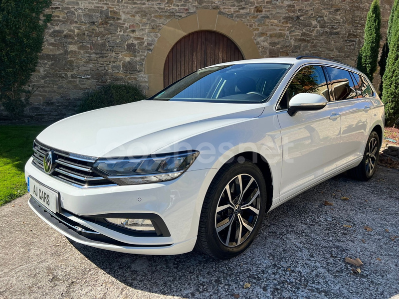 VOLKSWAGEN Passat Variant Executive 2.0 TDI 110kW DSG 5p.