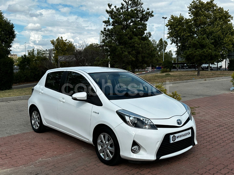 TOYOTA Yaris Hybrid Active 5p.