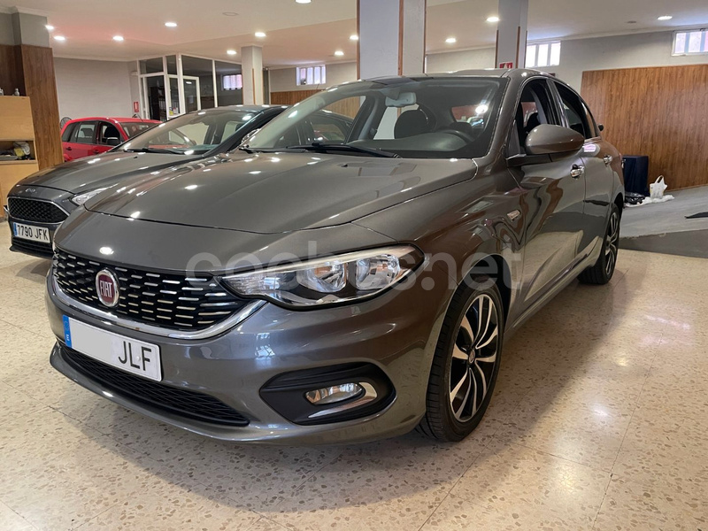 FIAT Tipo 1.6 Lounge 88kW 120CV diesel Multijet 4p.