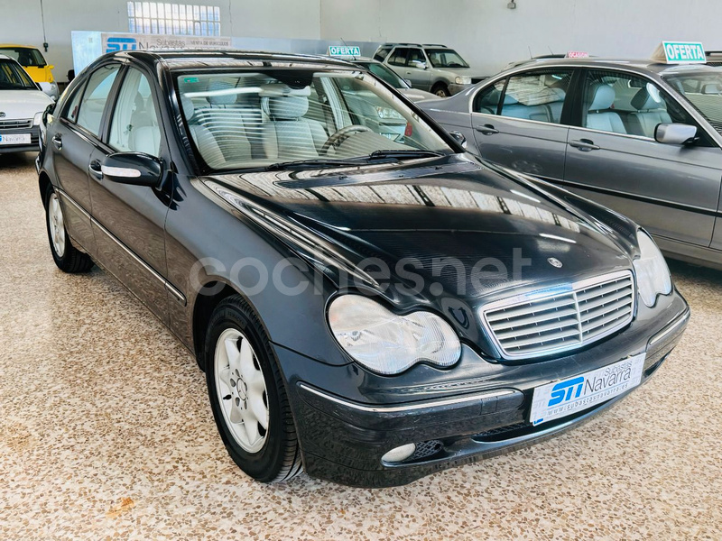 MERCEDES-BENZ Clase C C 220 CDI ELEGANCE 4p.