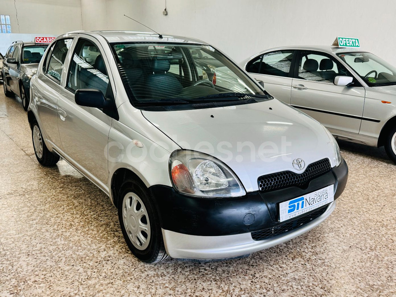 TOYOTA Yaris 1.0 LINEA TERRA 5p.