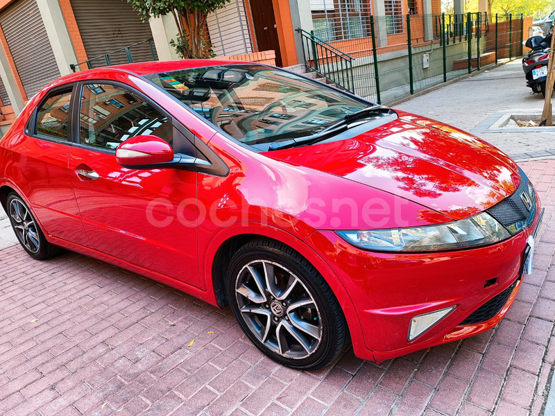 HONDA Civic 1.8 iVTEC Executive Piel 5p.