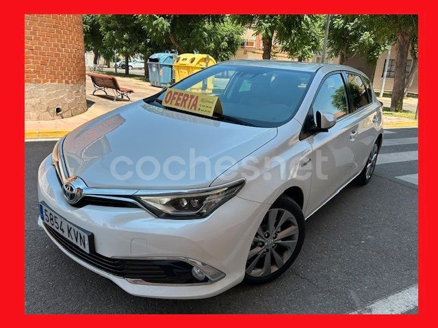 TOYOTA Auris 1.8 140H Hybrid Active Business Plus