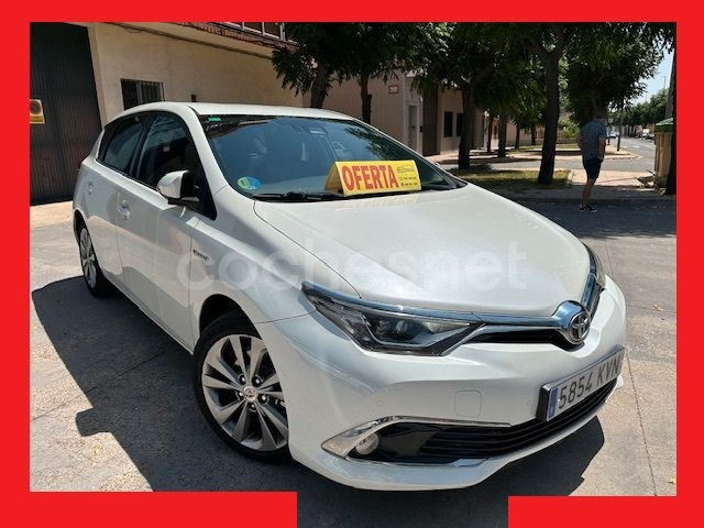 TOYOTA Auris 1.8 140H Hybrid Active Business Plus