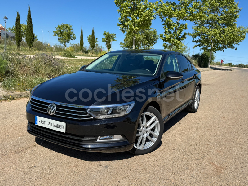 VOLKSWAGEN Passat Sport 2.0 TDI 150CV BMT DSG 4p.