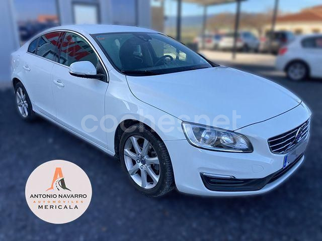 VOLVO S60 2.0 D2 Momentum Auto