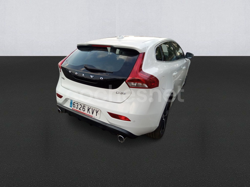 VOLVO V40 2.0 D3 RDesign Momentum Auto 5p.