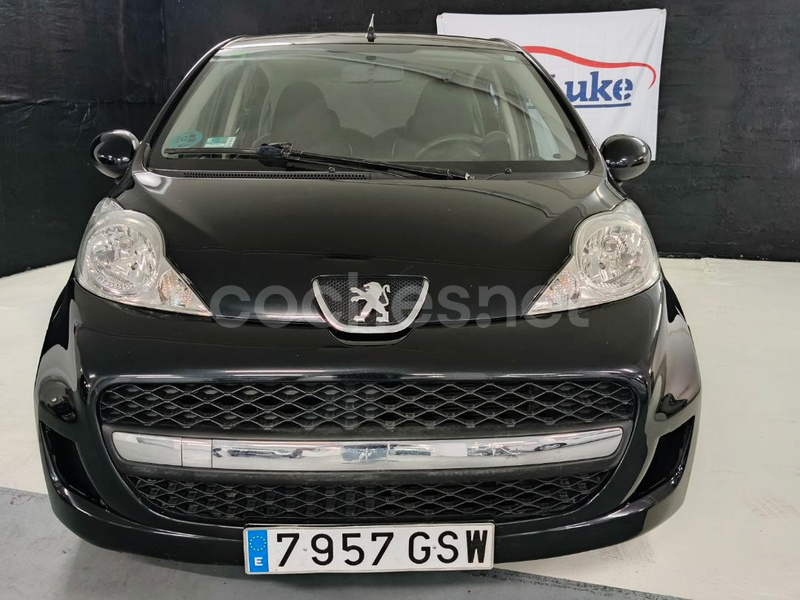 PEUGEOT 107 1.0i Trendy 68cv 5p.