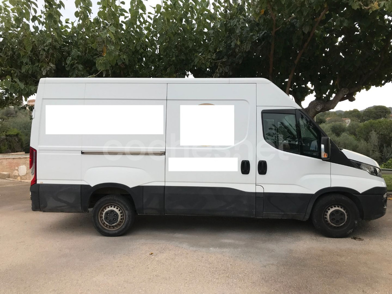 IVECO Daily 2.3 TD 35C 16 A8 V 3520LH2