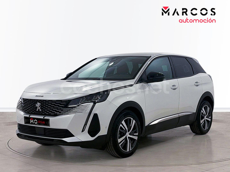 PEUGEOT 3008 1.2 PureTech SS Allure