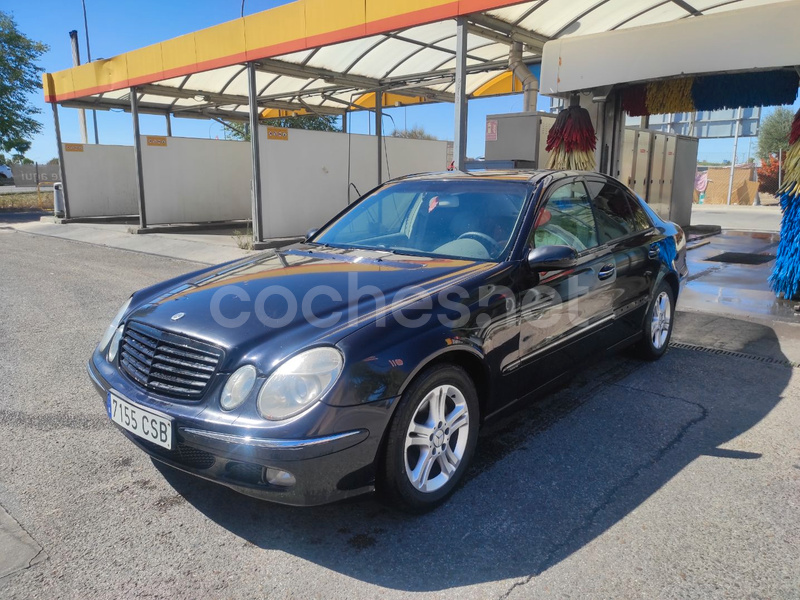 MERCEDES-BENZ Clase E E 220 CDI ELEGANCE 4p.